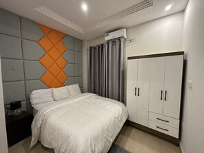 12 habitaciones, wifi y ropa de cama 