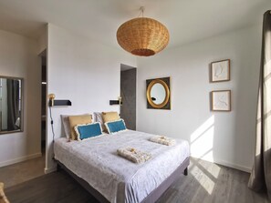 4 bedrooms, iron/ironing board, free WiFi, bed sheets - Casa Lunga in Erbalunga- A stone's throw from the beach (Brando)