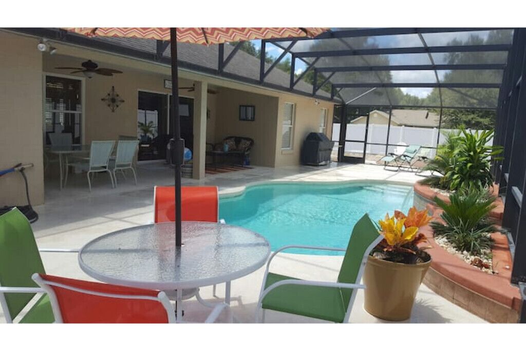 Silver Lake Area Pool Home