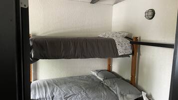 3 dormitorios, wifi gratis, ropa de cama