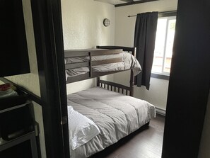 3 Schlafzimmer, kostenloses WLAN, Bettwäsche