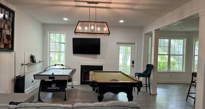 Gorgeous private wooded haven!