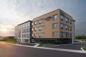 Exterior - Microtel by Wyndham Lachute (Lachute)