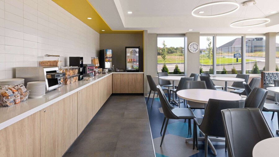 Microtel by Wyndham Lachute