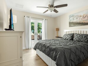 4 Schlafzimmer, Bügeleisen/Bügelbrett, Bettwäsche