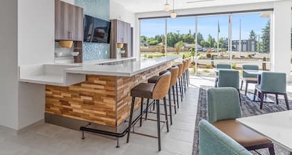 La Quinta Inn & Suites by Wyndham Centralia