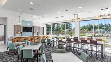 Free daily buffet breakfast