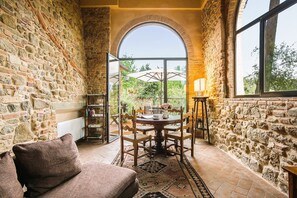 TV, fireplace - Luxury, Sustainability and Eco Pool in Style Apt. (Certaldo)