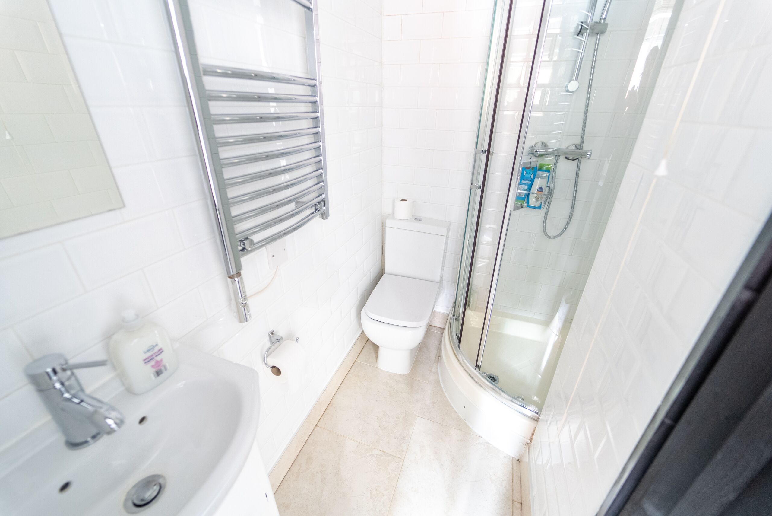 Large Studio next to UOB and close to City!