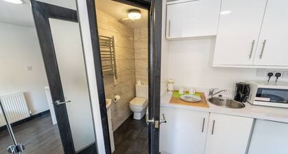 57 North Road Studios Near QE and UOB