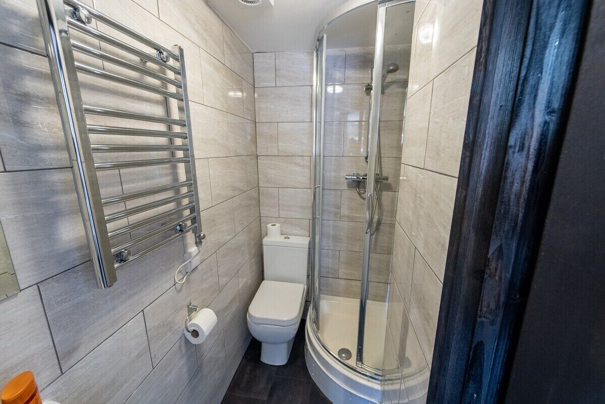 57 North Road Studios Near QE and UOB