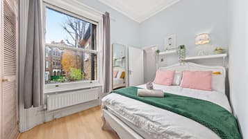 2 slaapkamers, een strijkplank/strijkijzer, wifi, beddengoed