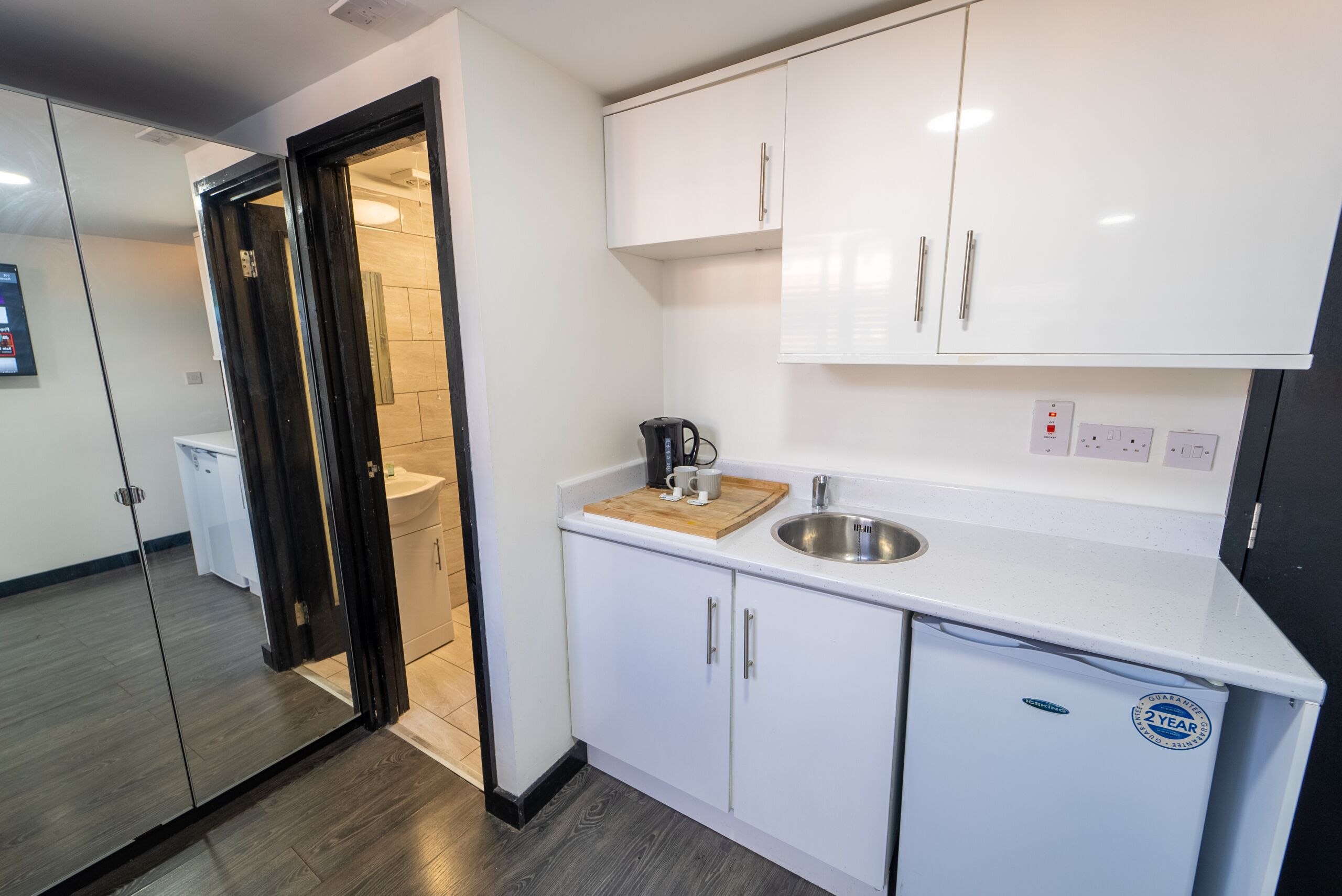 Modern cosy studio available