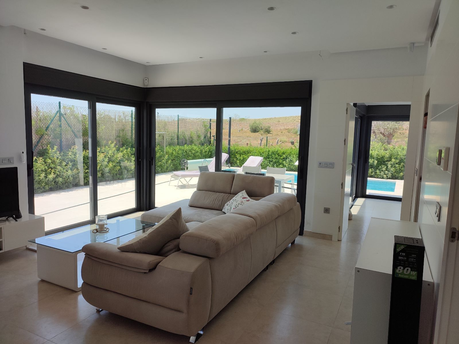 Luxury 3 Bedroom 2 Bathroom Villa with Pool