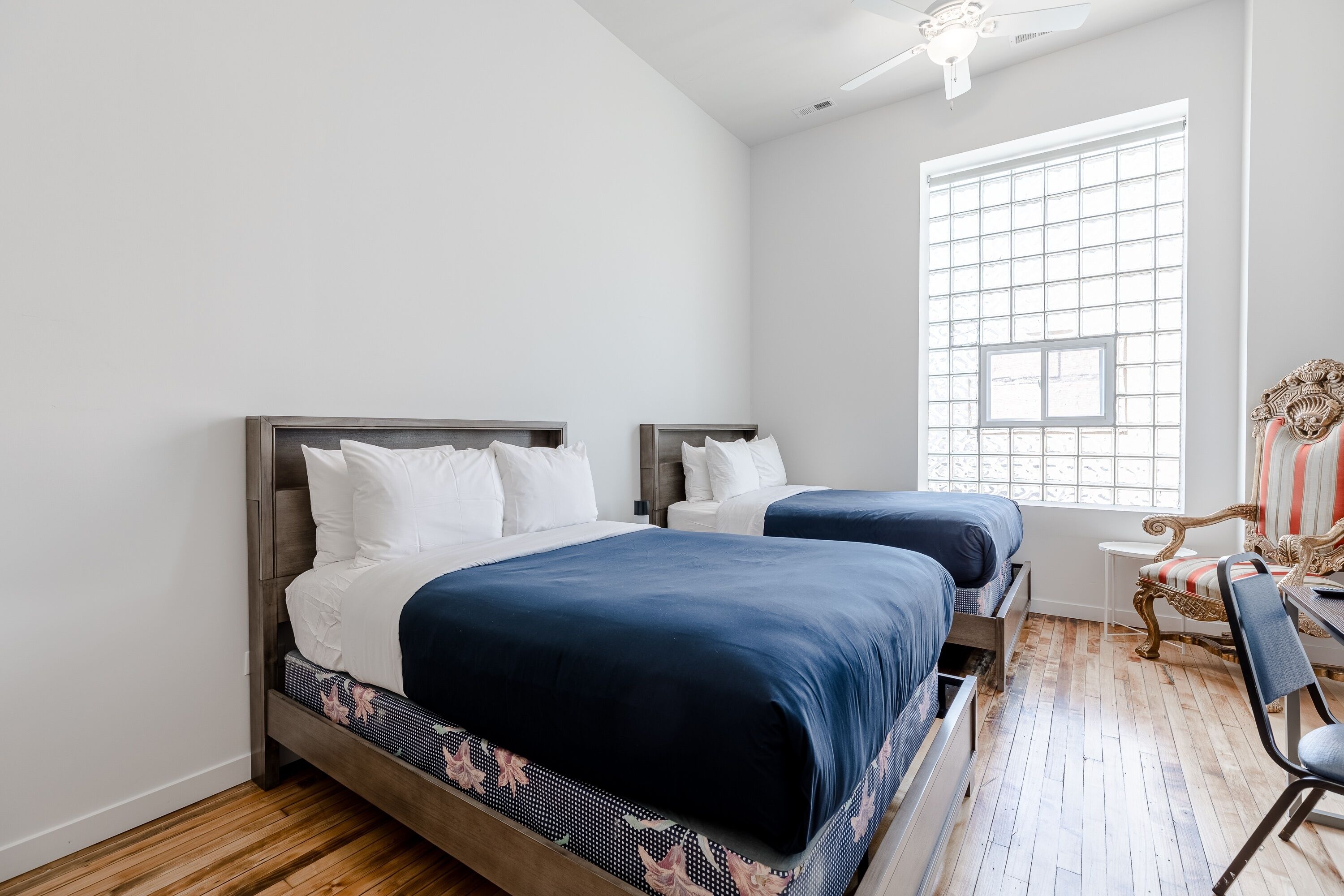 Wicker Park Condo with Gorgeous Roof Deck by RedAwning