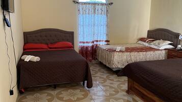 Deluxe Double Room | Iron/ironing board, free WiFi