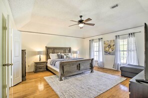 4 chambres, fer et planche à repasser, Wi-Fi, literie fournie