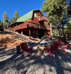 Exterior - STUNNING Deck Views of Mountain Valley & Near Zion/Bryce, Sleeps 8 (Duck Creek Village)