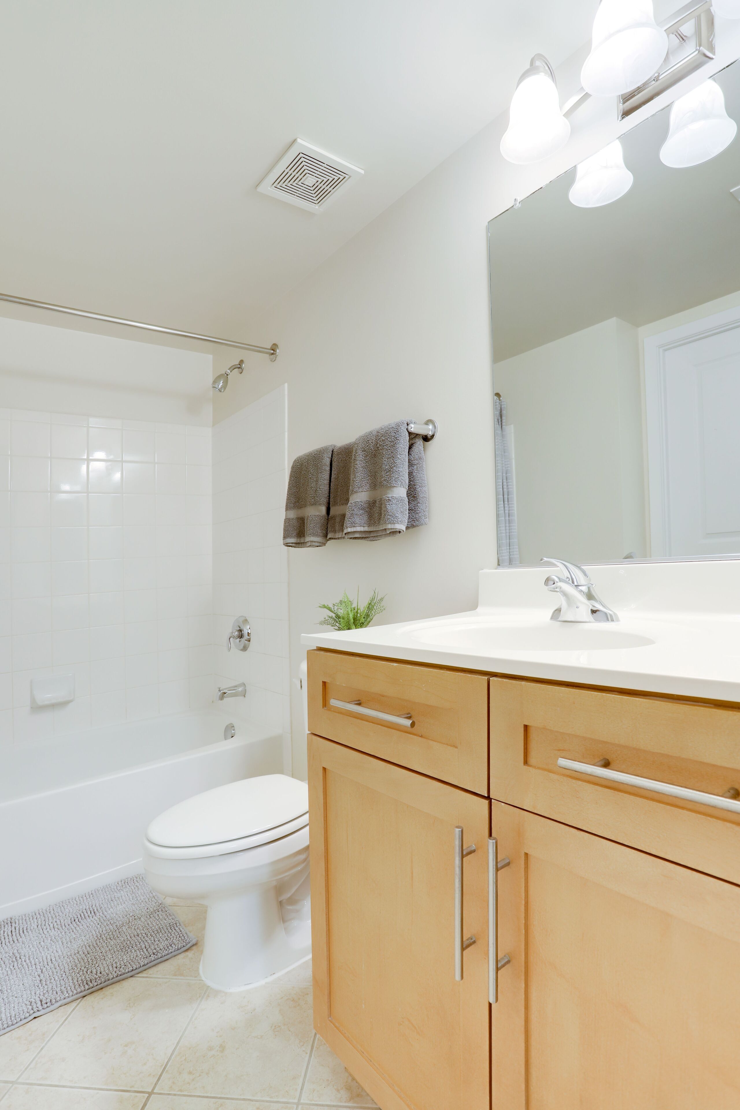 Fantastic Condo at Pentagon City