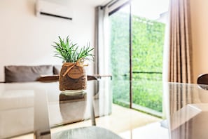 In-room safe, laptop workspace, iron/ironing board, free WiFi - Casa Castillo (Mexico City)