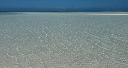 Exuma Luxury Ocean VIew 5bd 4ba house with pool, pickle ball court, & SUV