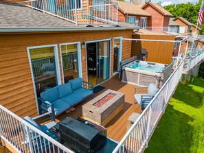 Terrace/patio - "Amazing Mt.Leconte views/Firepit/Hot Tub" (Gatlinburg)