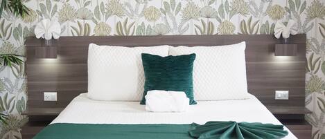 Basic Single Room | Premium bedding, individually decorated, individually furnished, desk