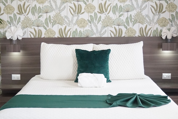 Quarto solteiro básico | Roupas de cama premium, individualmente decorados