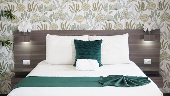 Basic Single Room | Premium bedding, individually decorated, individually furnished, desk - Kali Hotel (Santa Ana)