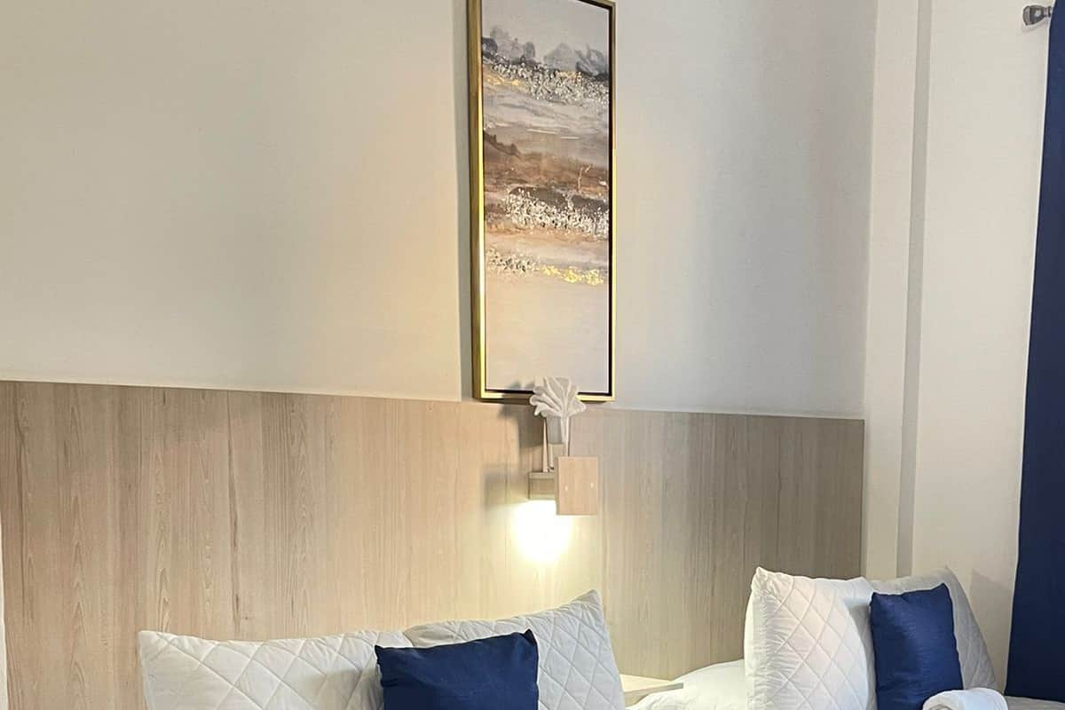 Basic Triple Room, 1 Bedroom | Premium bedding, desk, laptop workspace, blackout drapes