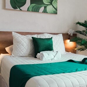 Basic Single Room | Premium bedding, individually decorated, individually furnished, desk