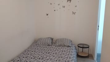 1 Schlafzimmer, Reisekinderbett, kostenloses WLAN, Bettwäsche