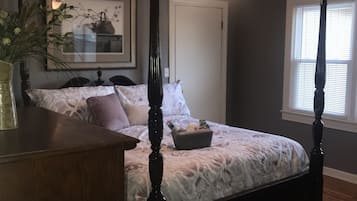 3 bedrooms, desk, iron/ironing board, free WiFi