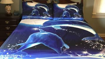 3 bedrooms, desk, iron/ironing board, free WiFi