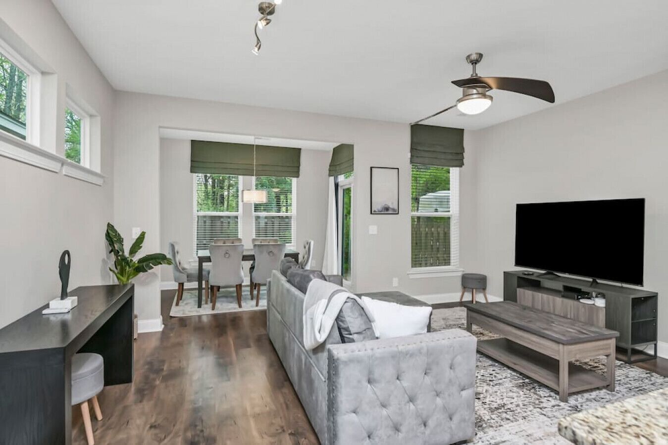Fresh New Townhome | Mins to Ft Jackson | Sleeps 6