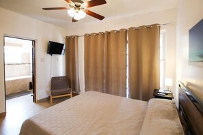 2 habitaciones, escritorio, tabla de planchar con plancha y wifi gratis