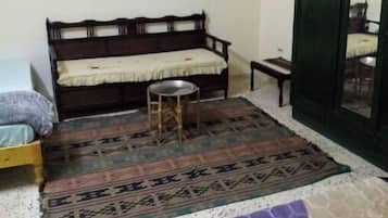 3 habitaciones y ropa de cama
