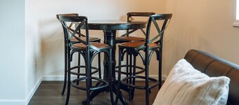 Stylish 1-bedroom Suite in Downtown Saugatuck