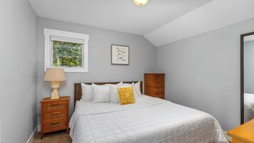 5 soveværelser, strygejern/strygebræt, internetforbindelse, sengetøj