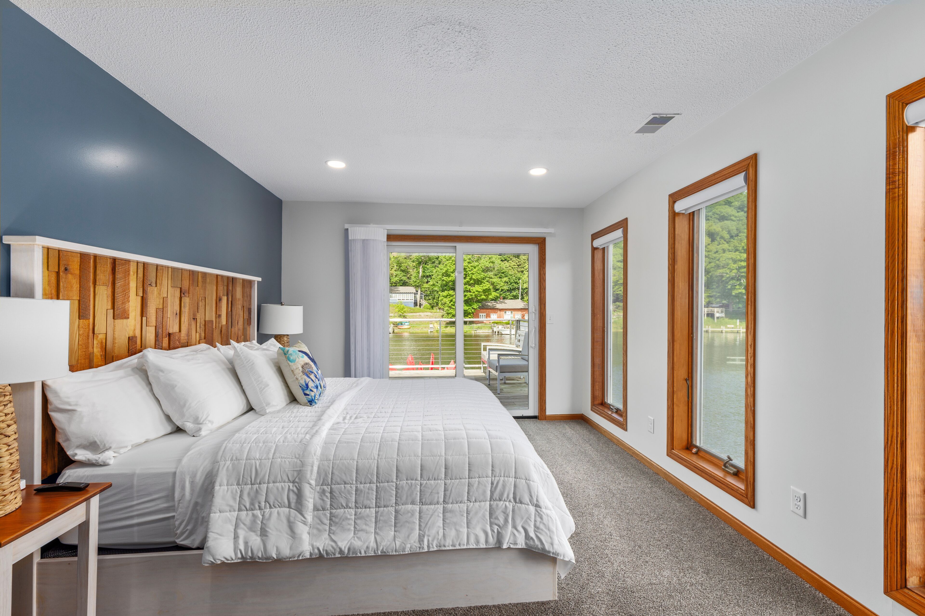 3 habitaciones, tabla de planchar con plancha, wifi y ropa de cama 