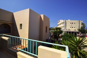 Triple Room | Terrace/patio - Lotus Studios (Hersonissos)