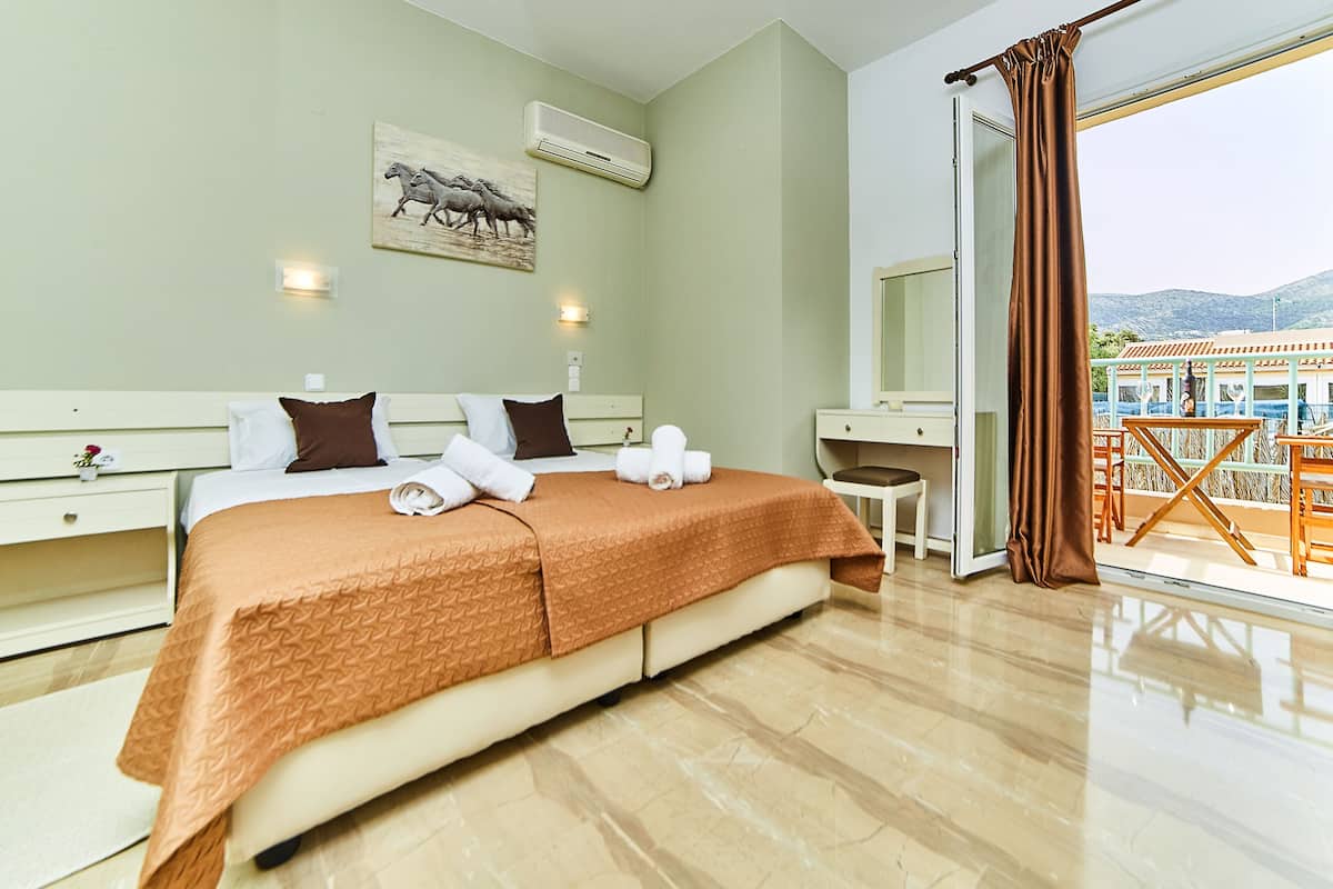 Triple Room, Mountain View