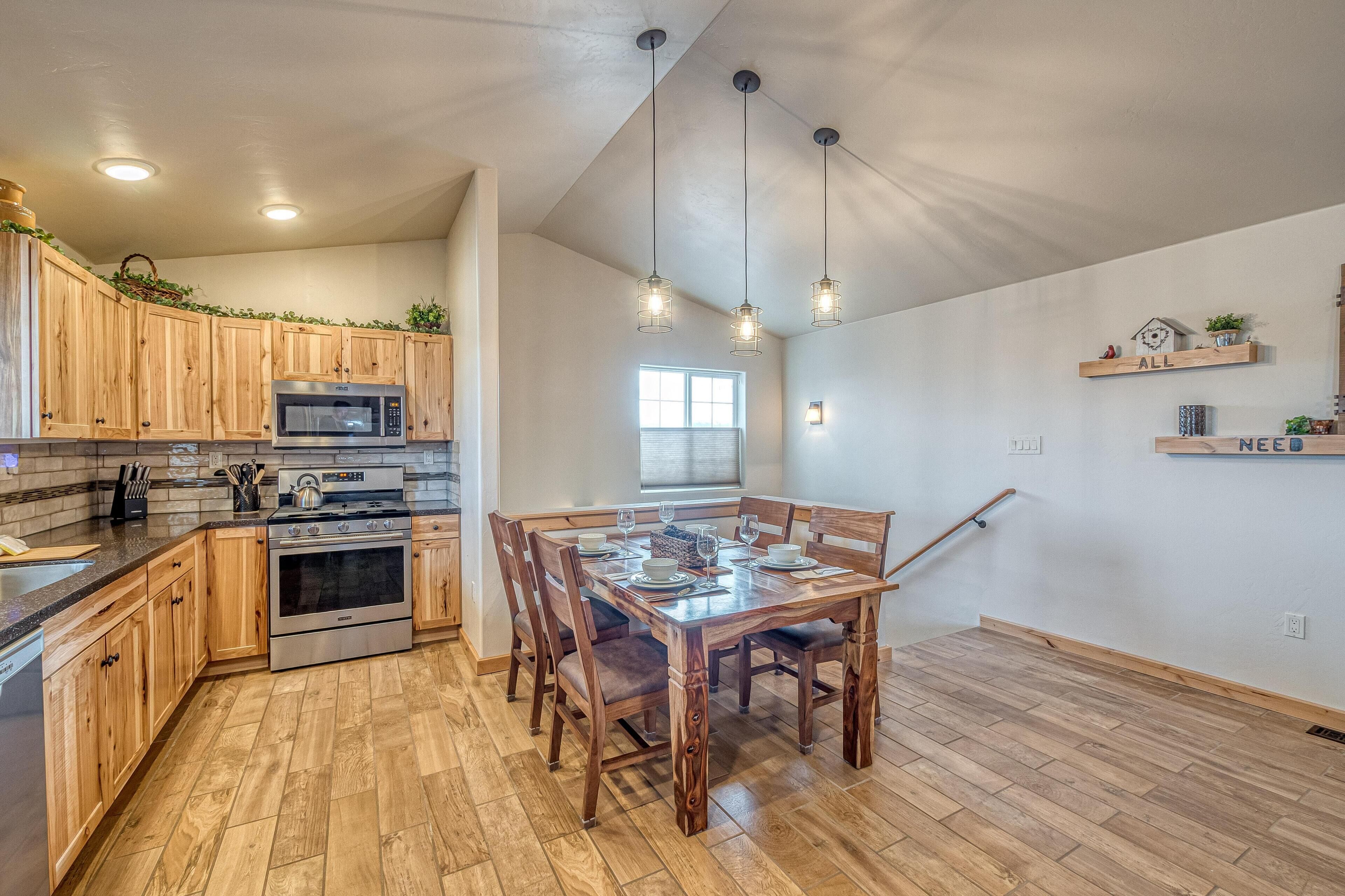 Getaway Loft - Warm, Comfy & Certified Dander Free