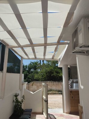 Property grounds - Villa Acqua Dolce, just 40 meters from the sea (Acquadolce Cirenaica)