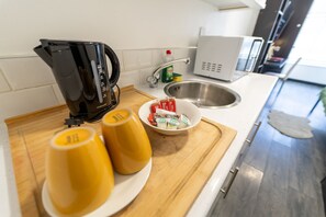 Standard Studio, Ensuite (Studio 1) | 1 bedroom - 39 North Road Studios Near QE and UOB (Birmingham)