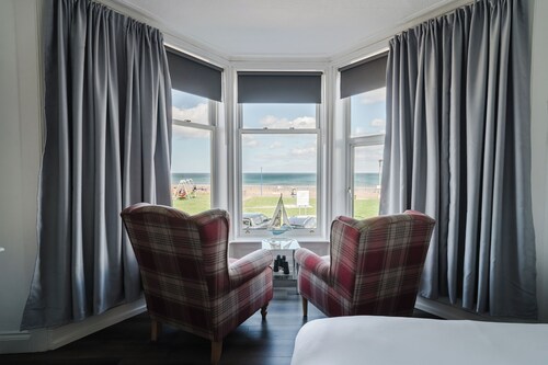 Roxburgh Seafront Guest Accommodation