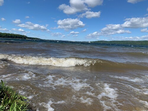 direkt Stadtmitte, 95qm liebevolle FeWo/1OG mit großer Südterrasse, 900m zum See