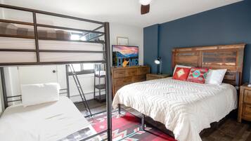 1 bedroom, free WiFi, bed sheets