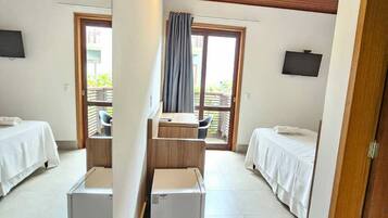 Quarto Luxo Adapt | 1 ห้องนอน, มินิบาร์, โต๊ะทำงาน, พื้นที่ทำงานแบบใช้แล็ปท็อป