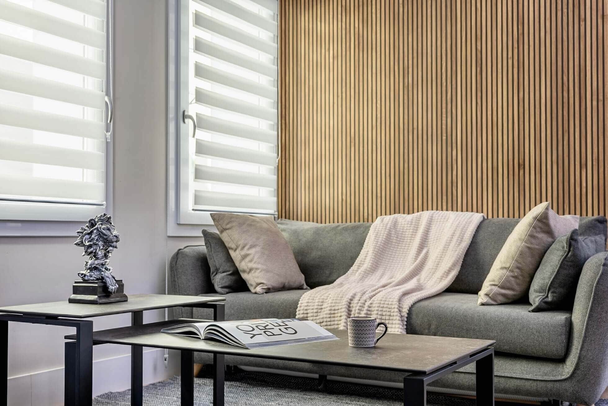 Smart-TV, Bücher, Stereoanlage